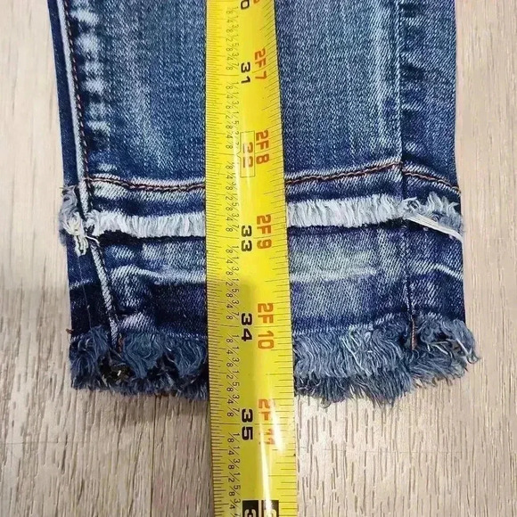 American Eagle Women's Distressed Jegging Dark Wash Blue Size 4 Regular - Picture 2 of 8